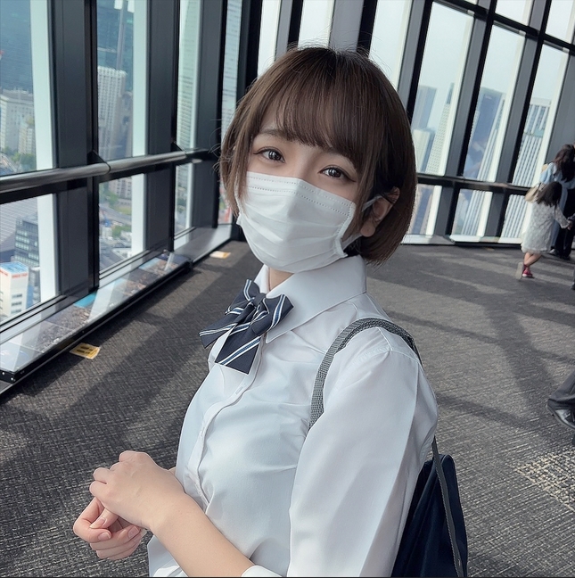 Uncensored Pretty idol girl belonging to the tennis club who has transferred to school Called after school Unprocessed unprocessed hairy genitals without rubber vaginal ejaculation