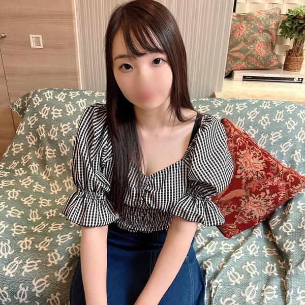 A college student who wants to be a voice actor with a cute voice and face