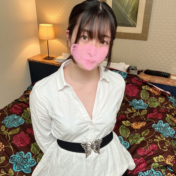 Excited by the bouncy muscles of a beautiful sports girl who is devoted to danceEven though she is shy she shoots a large amount into her genitals