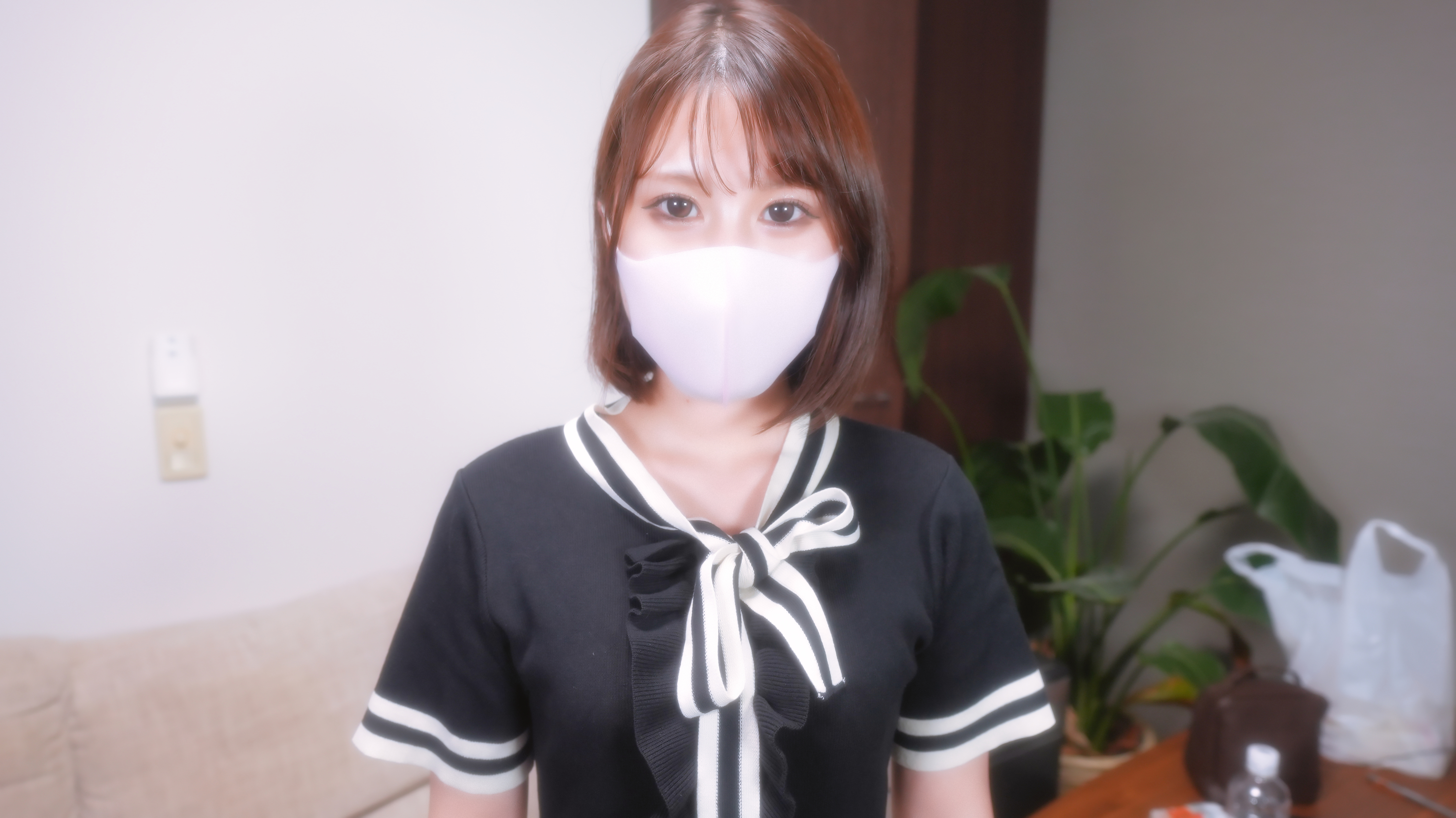 Pure white 19 years old cabaret no customs experience no experience other than someone you like boyfriend short cut naive beautiful skin girl Inject hundreds of millions into the body complete first shooting personal shooting number Shooting original 267th person
