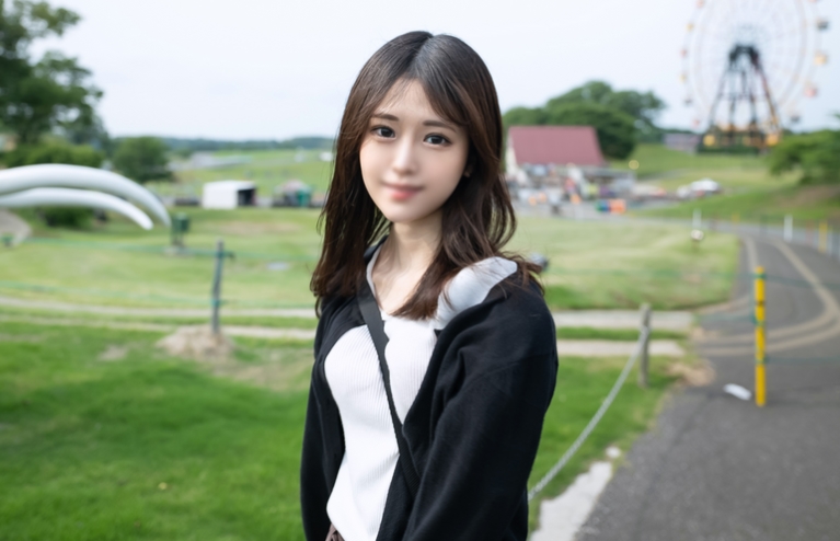 Full Appearance Limited Number Uncensored Cinema-like Pretty Bruises and Cute Idol Face Beauty Female College Student Raw is now a pretty female college student