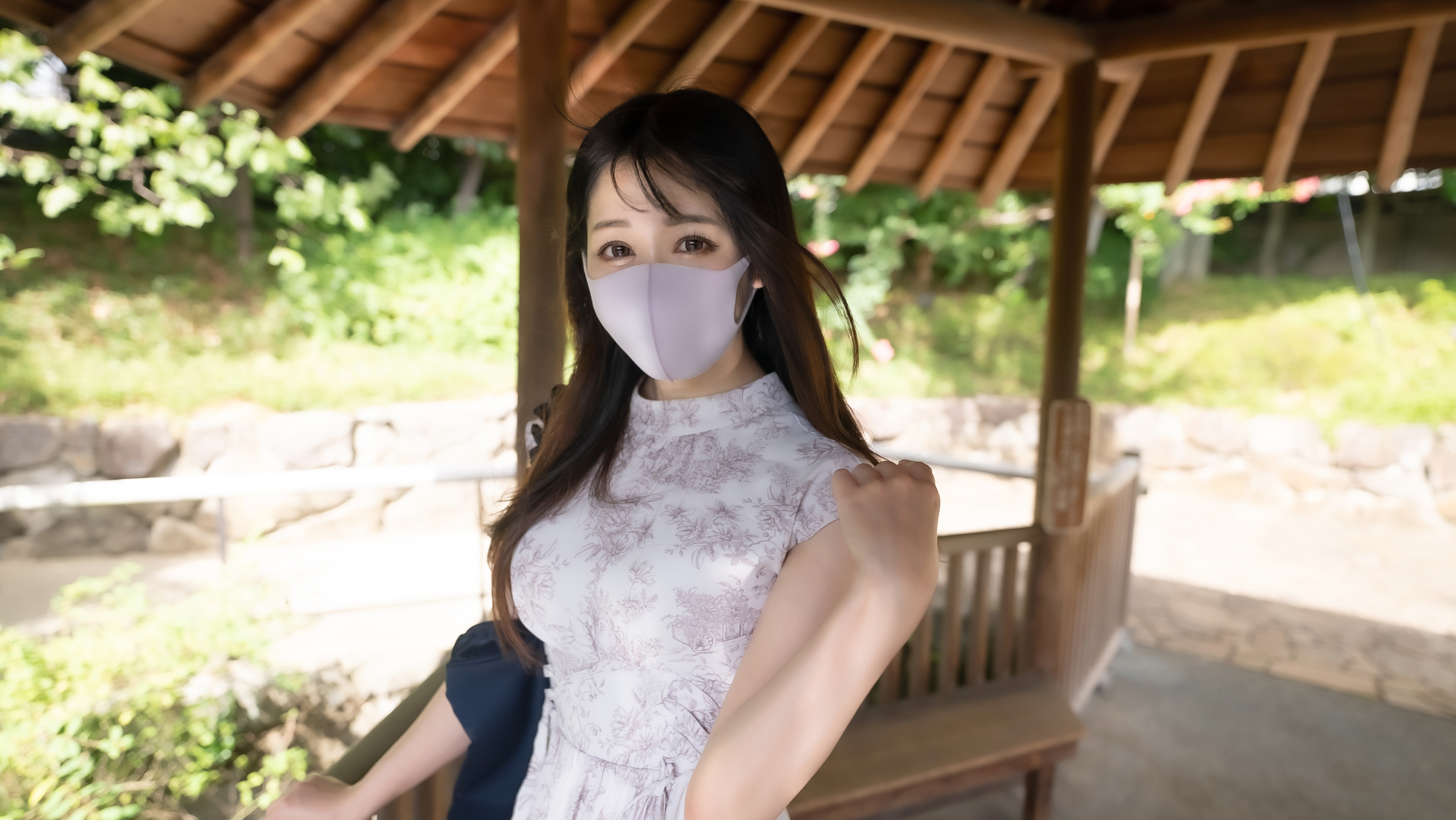 Limited number of first shots Uncensored Cinematic style The first time I met a beautiful neat and attractive female college student on the beach at the beach in the summer it was the body