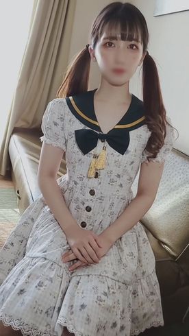 Appearance Supporting that c**ld of an underground idol Creampie in plain clothes and costumes