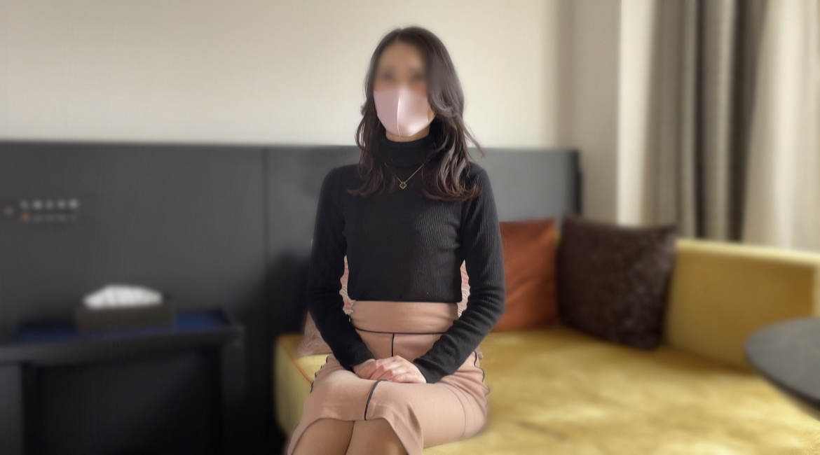 There is a translation of the SSS class beauty of a genuine active major CA advent former Miss Condom