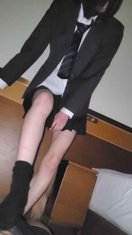 Prefectural Ordinary Course 2 Earn a band girl studio fee for beautiful legs with your body