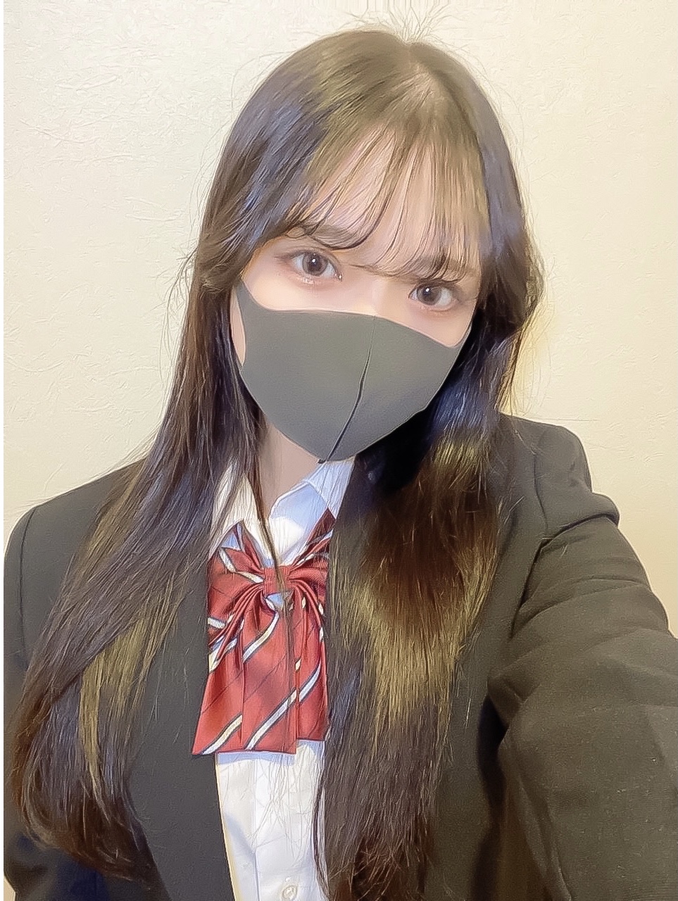 Price will increase as soon as the planned number is exhausted First shot A slender beautiful girl 18 years old Sakura who is talented like a doll My dream is to appear in Paris Collection Kim of a famous model agency Ive been out for the first time in my egg