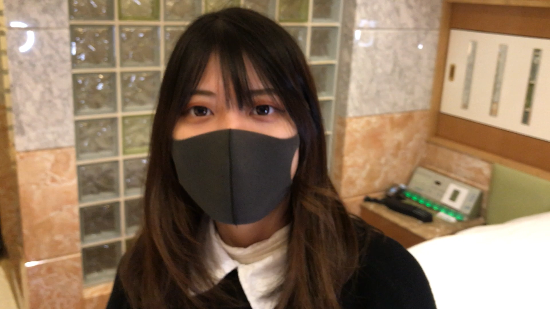 A beautiful woman who became unemployed because of her defense 20 years old Sucking desperately while being covered with drool for money Massive facial cumshots