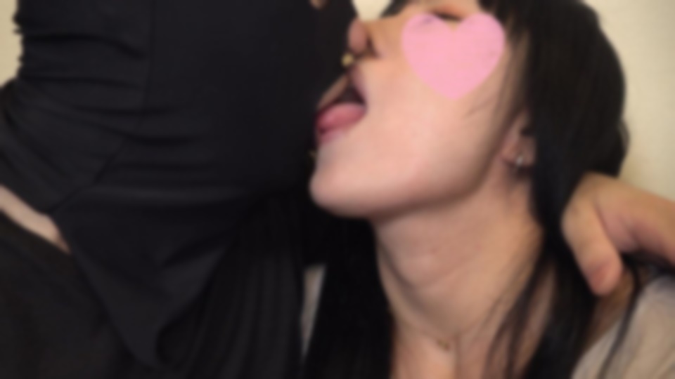 First shot Complete appearance Neat and clean black hair G cup married woman Nasty temperament and glamorous body that does not match the appearance Creampie appeal of lewd bare mature woman Personal shooting