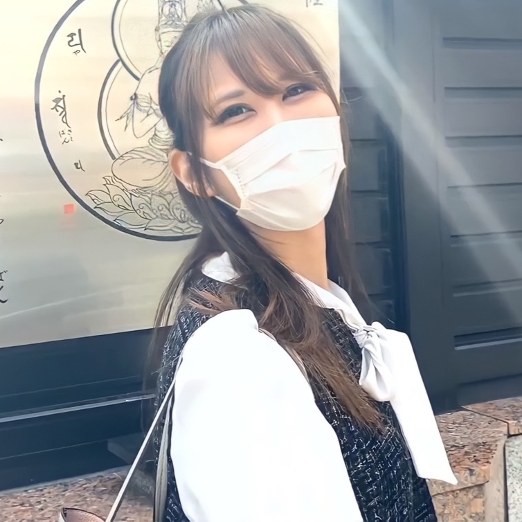 Complete appearance Uncensored Main story 1 hour 30 minutes Creampie 2 times Shaved Kindergarten teacher Miyu contacted me to go shopping Super sensitive and crazy constitution Review privilege High image quality Ver
