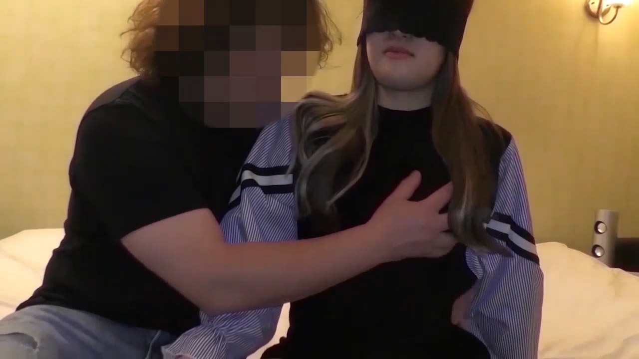 Personal shooting Creampie Surprisingly erotic female college student who is working part-time at the company was thoroughly insulted with a toy