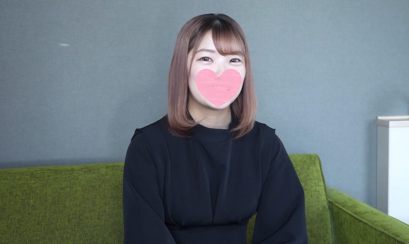 There is one extra video Uncensored A neat and clean girl with a smile like a girl echoes in the astonishing blowjob room with a jubojubo blowjob sound and it is fucked by a big dick by herself and it is an unauthorized vaginal cum shot