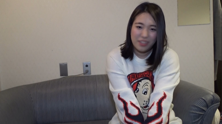 There is one extra video Uncensored Brought in as an F cup big breasts nude model photo session took a sk**lful talk and became a gorgeous double-barreled without blowjob raw squirrel cum shot There is another camera