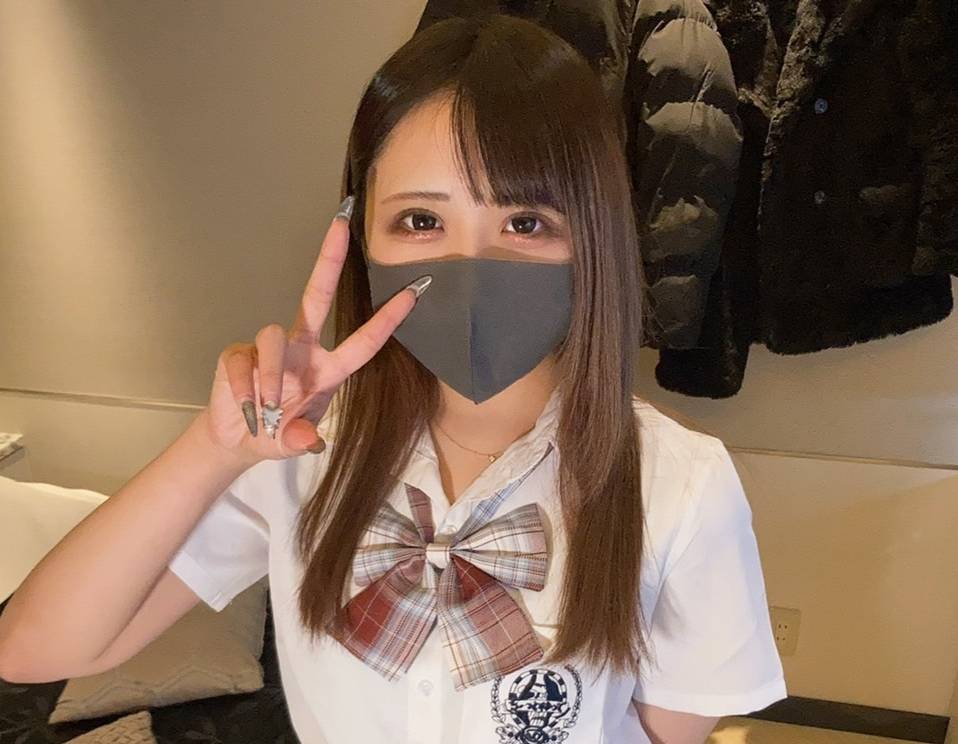 Yurina-chan a beautiful girl who looks like a raw idol and has one ex-boyfriend with a small body shape and the best E-cup plump boobs