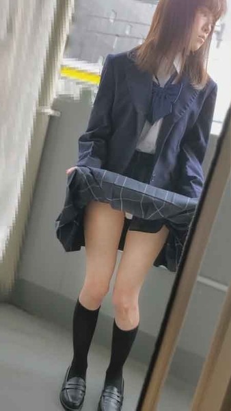 Prefectural Commercial Department 2 A girl whose wallet is stolen and who associates with an uncle who does not know that she wants money