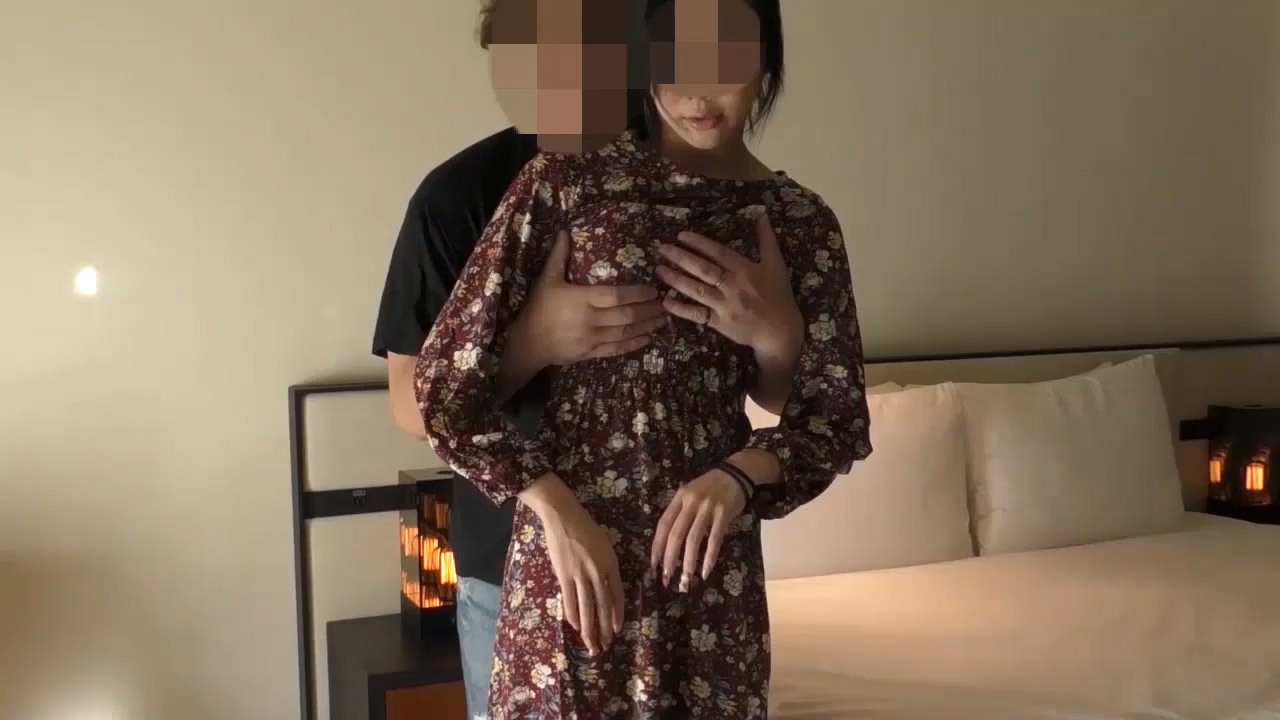Personal shooting A young wife with two c**ldren seems to want a third person so she let me cum inside