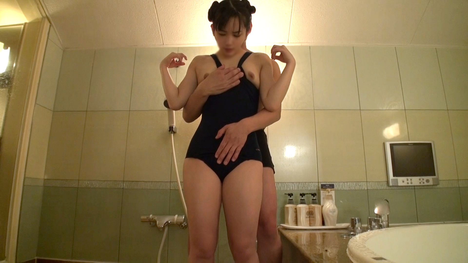 Swimsuit Yui Individual shooting Lori Lori Innocent J Relief plan Drooling with a throat blow job dripping a lot of lotion on a slippery pussy and soap play Review bonus is a special ver