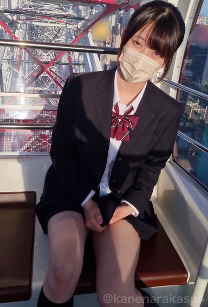 Unauthorized Currently living in the countryside high 3 on a ferris wheel while shaking her developed beautiful breasts and finally vaginal cum shot