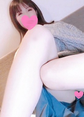 Please secretly cum vaginal cum shot to a beautiful woman with beautiful legs completely exposed