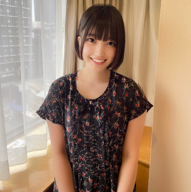 Yua-chans newest idols face with a lot of facial cumshots Erika-chans karaoke date is interrupted and the ultimate 3P work is completed