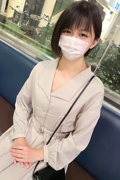 60 An innocent girl who has no experience with men