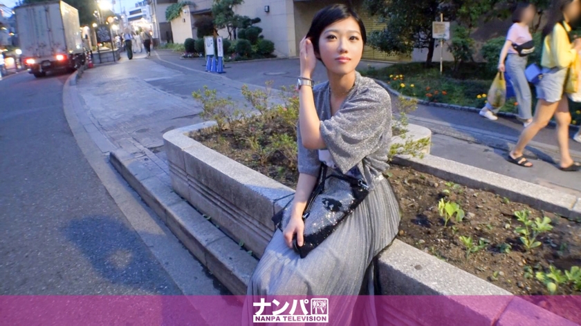 Seriously Flirt, First Shot 1373 Assaulting A Fashionable Girl With Short Black Hair In The Back Hara At Night Picking Up Girls And Going To A Hotel After Being Lured By The K**ler Word Fashion Interview