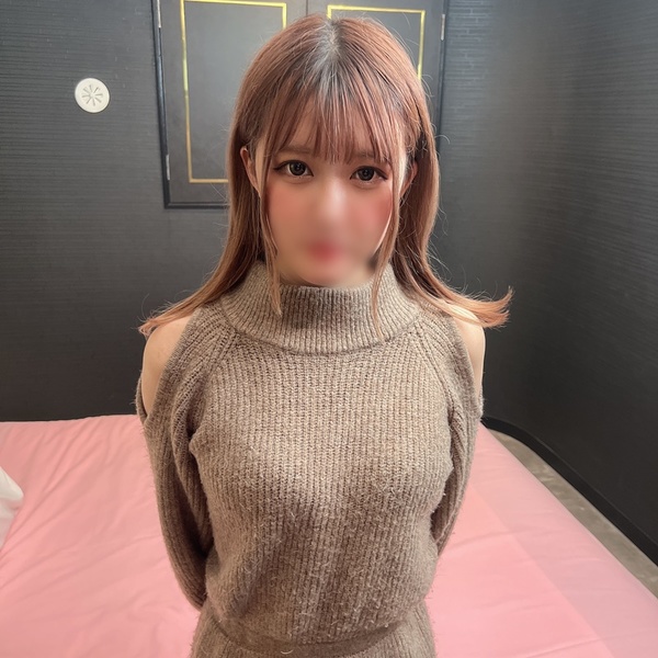 A bright and energetic tomboy girl who used to be a member of the soccer club Not only is she cute but she also has an outstanding style and personality