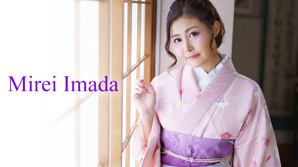 A beautiful proprietress fights on the survival of the inn