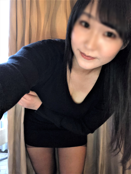 Veranda Exposure 2 Consecutive Creampies Nasty Muchimuchi Plump Breasts Wife M Pies in a plump body that makes you want to hug it put it on with erotic costumes