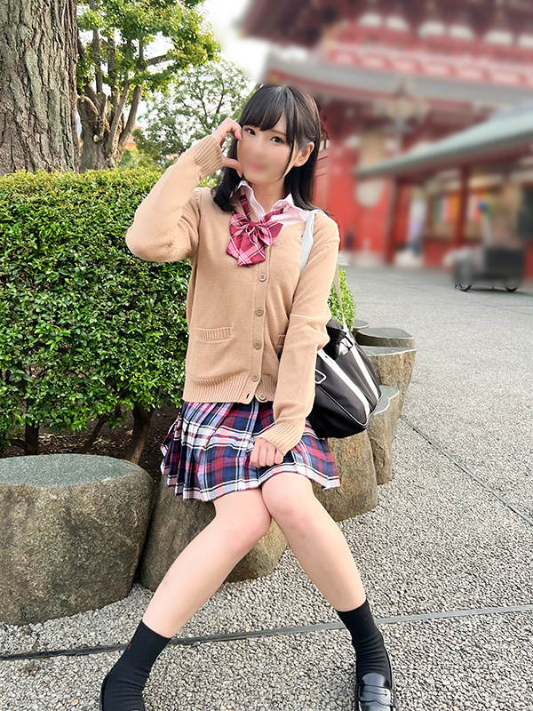 Limited quantity for the first time Jkeipapa lifegonzo C-cup plump beauty Himari 18 years old Tight teenage pussy and uncle cock raw piston vaginal cum shot x 2