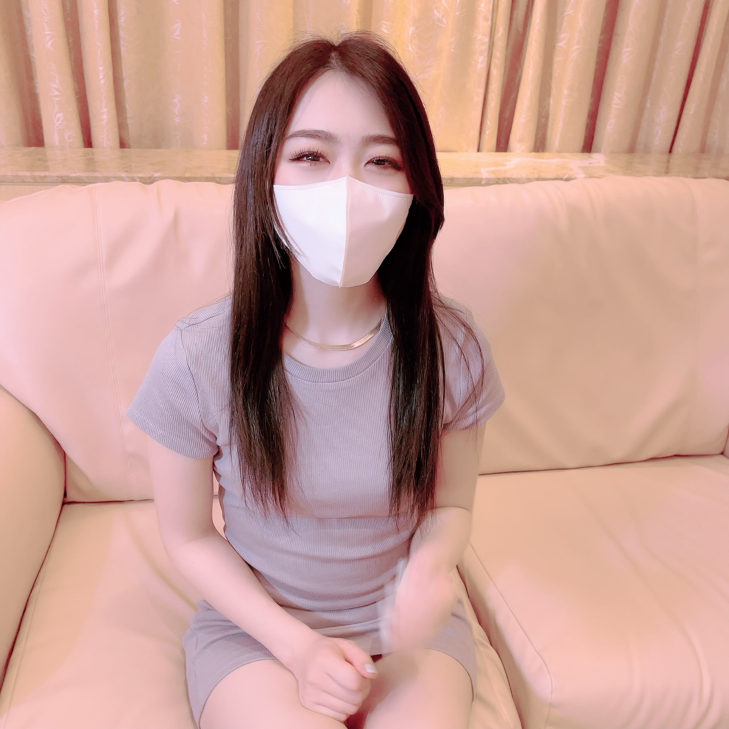 As a major premise she has a beautiful appearance smooth glossy hair fair skin and a rare sensitivity seen in the past that is the highest peak which is exactly the top idols long vaginal cum shot