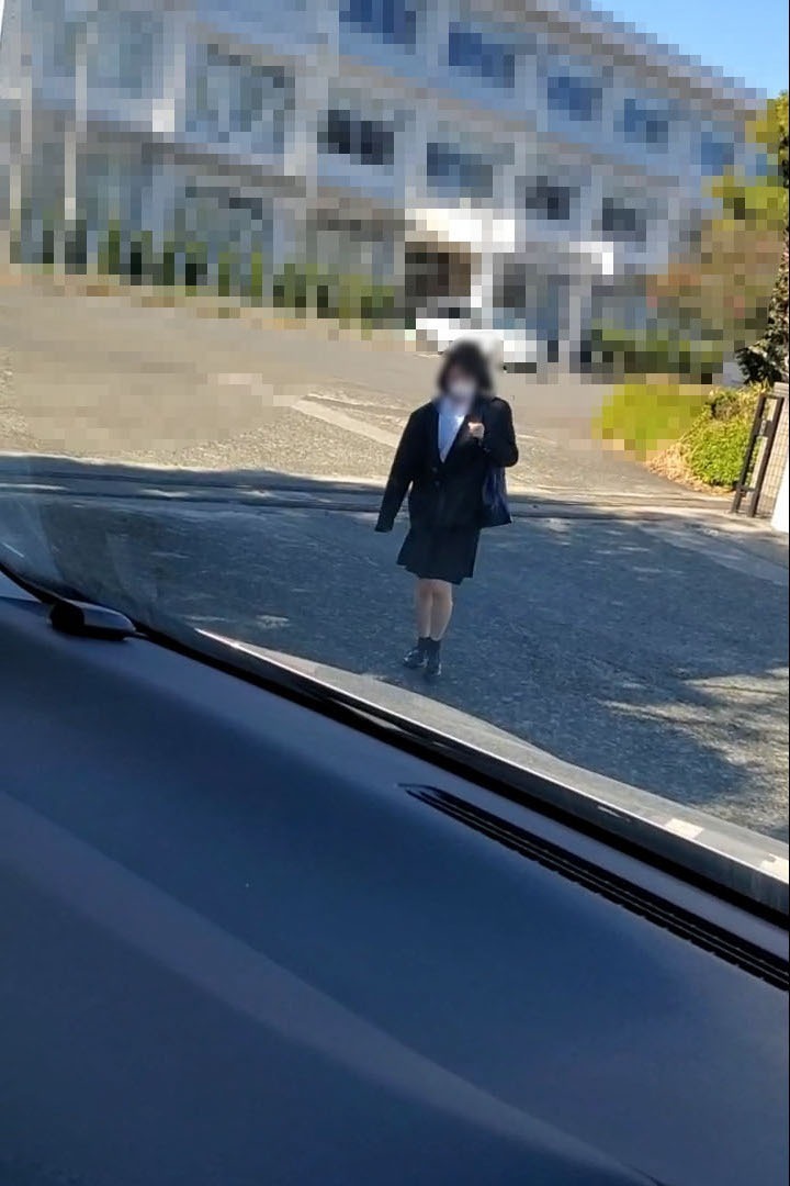 [Caution] (Currently) Mio-chan, who is not a sex, is confused by the meat stick for the first time in high school with no panties, but at the end she bukkakes a large amount of sperm in her uniform.