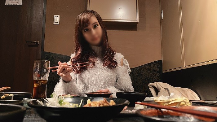 Perverted woman netinechi Dare to put yourself in a workplace full of men work unscrupulously while giving off a bad smell a perverted sullen woman