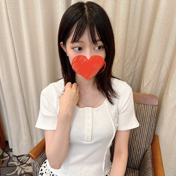 With 100000 followers and an aspiring female announcer she is an S-class intelligent beauty with the highest educational background in history