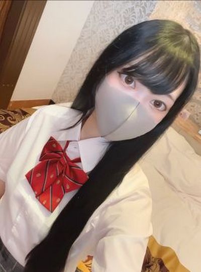 First shot Nozaka 46 Hori Mi 18 years old like Nana Female Student black hair fair slender beauty Kana-chan