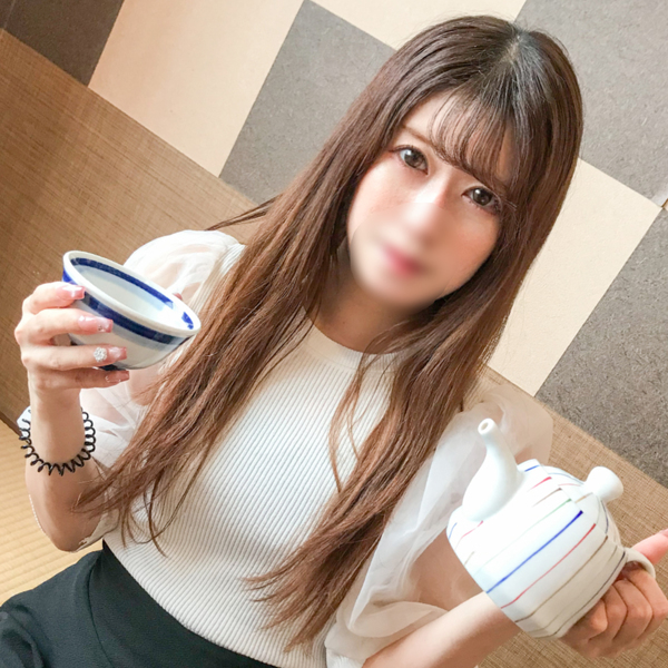 Take me to a hot spring for a day trip and cum inside me in a rest room with thin walls was 24 years younger than her