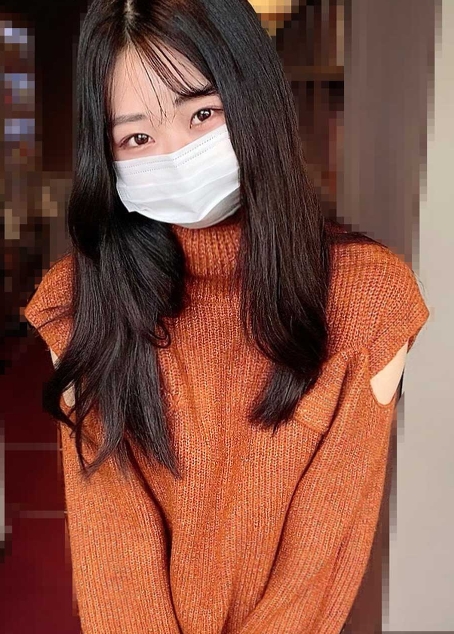 84 A fair-skinned and slender Korean beauty embarrassed I was so excited by her naive reaction and facial expression