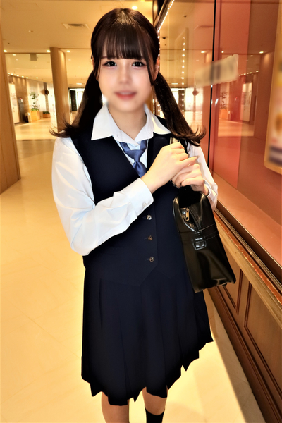 Large amount of splashCreampie 3 shots Demon cute neat teens Modest personality erotic GAP after a dangerous vaginal cum shot Convulsions climax squirting sprinkler with an electric massage machine