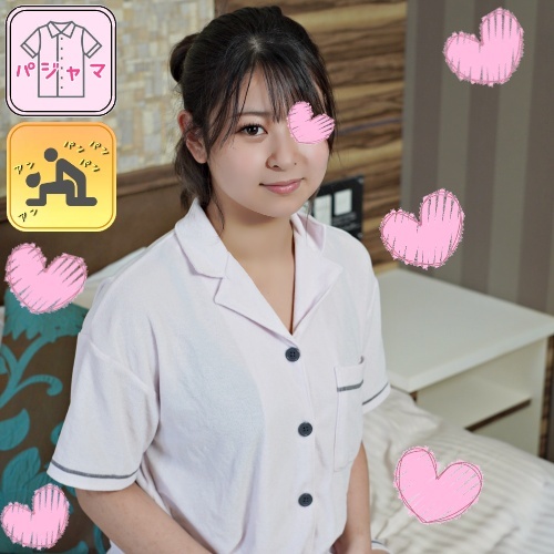 Pajamas Monashi Pajamas de Oma Another 18-year-old real teen girl Big-eyed Ri-chan Beautiful D-cup breasts I got a lot of toys for the first time