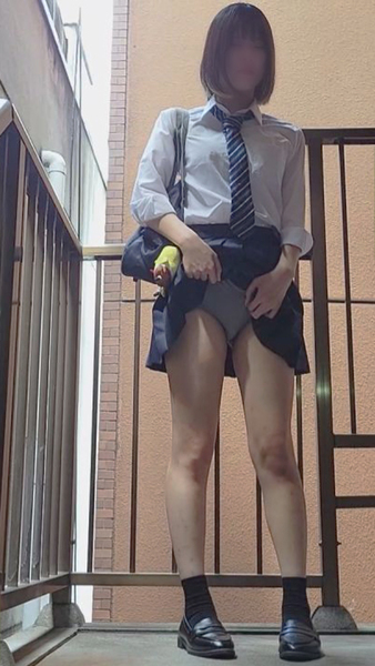 snonqyzj After a walk with toys in the multi-tenant building of one of the local ramen shops