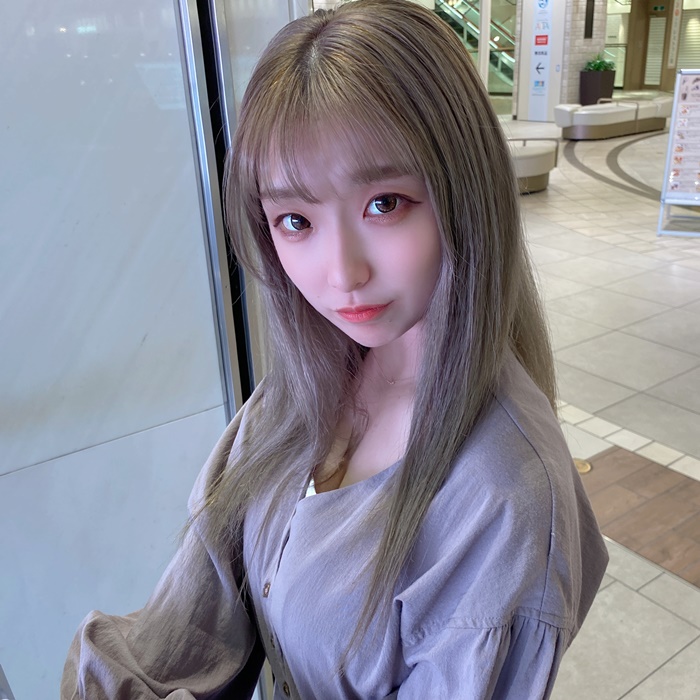 Continuous creampie A video where Kana an innocent fair-skinned big-breasted slender continues to be creampied by many men until she is satisfied