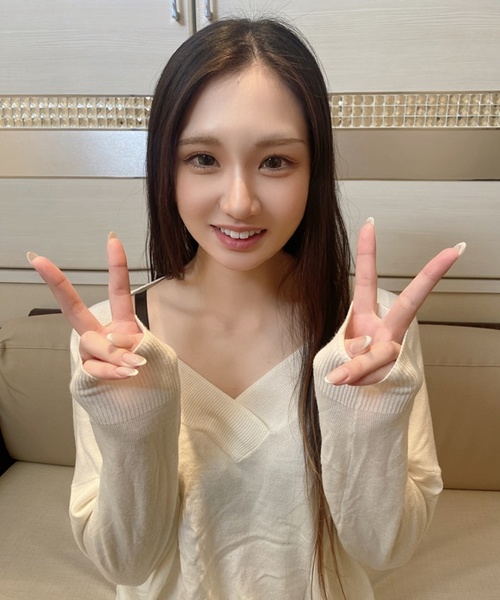 Beautiful appearance 480 men and women with 5 works destroy the sellers who sell high-priced products in the autumn advance sale
