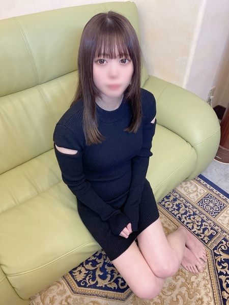 Foreign object inserted Fair-skinned slender beautiful big-breasted beauty Eri-chans last work Raw insertion and creampie in various counterpositionsWhich c**ld will she impregnate me or my friend