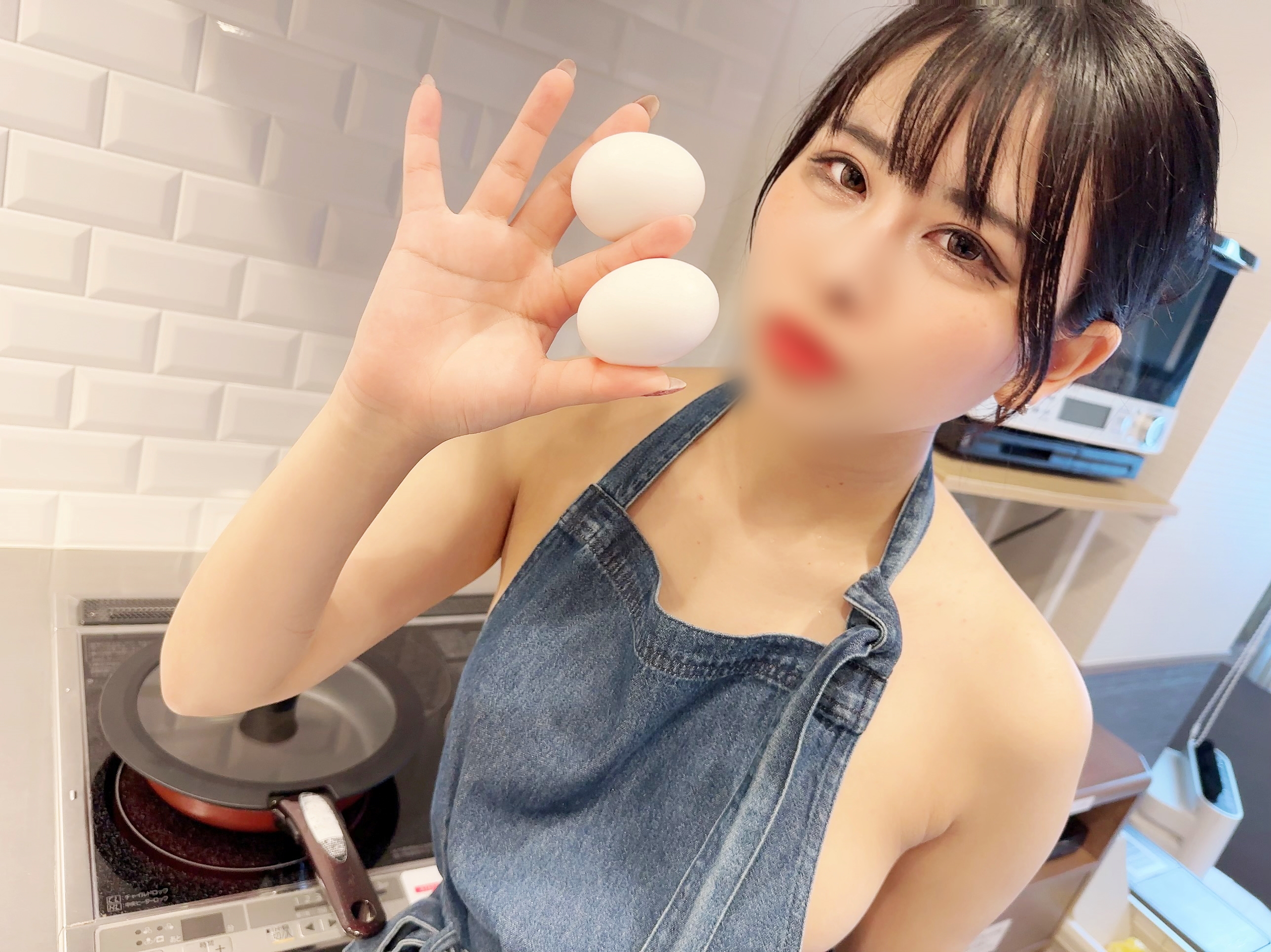 Price No Sexy naked apron Yumi-chan with a very erotic body and I feel like Im living with her and Im having sex with her making love and taking creampie sex