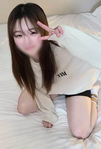 Individual No Appearance An innocent local junior who looks like Satomi Weight Ill do it here Honmani She cant hide her naivety in her first outdoor play