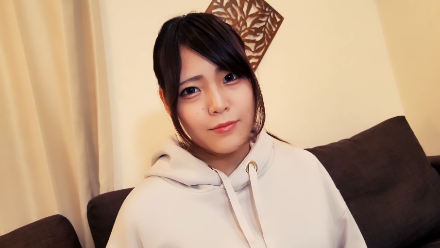 G-cup breasts over 100cm provoked with a disgusting gaze showing off huge breasts 5 times in a row