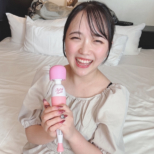 [Permanent preservation/5 shots/camera malfunction] Lewd fair-skinned premature ejaculation squirting girl./Meto, sweat, saliva, semen, and pussy juice splash all over the room in a rich 3P