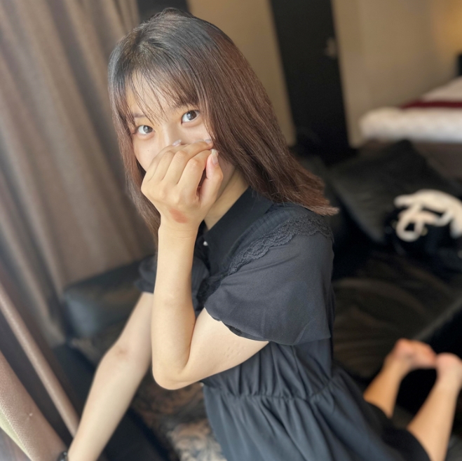 Price [No] The 0th Sei with a neat and slender body has a secret meeting with Oji in between exams and has sex with a bonus video.