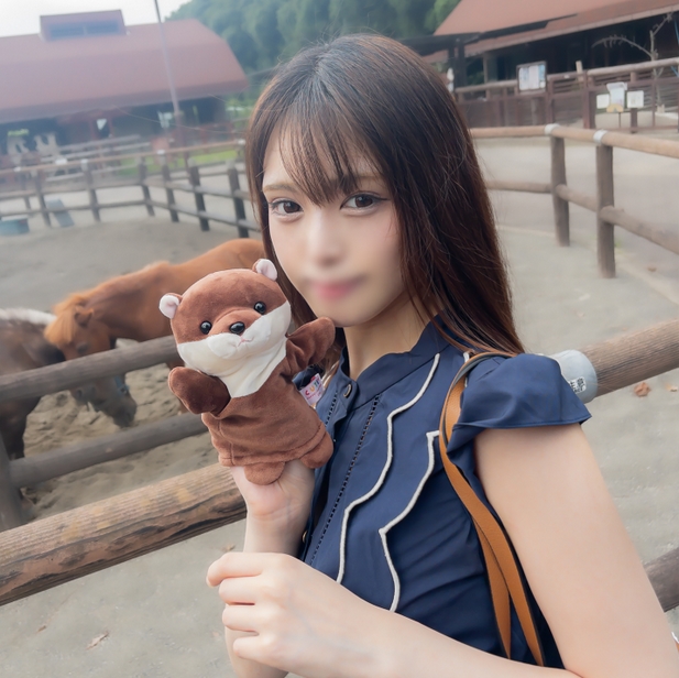 Face-to-face limited to 3 days only I never thought Id be able to meet her again Since her days in school uniform she has grown not only in her beautiful F-cup breasts but also in her beauty and beautiful white body Her expression full of agony is the most beautiful