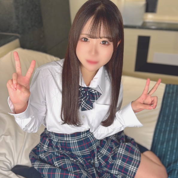 [The pinnacle of all humanity's cuteness, the female squirting female college student] Comes with her first anal sex as a bonus. 18-year-old Princess Koharu-chan, the moment of birth of the legendary squirting. Excited by her first big cock. "Faints in agony" from the intense piston creampie sex