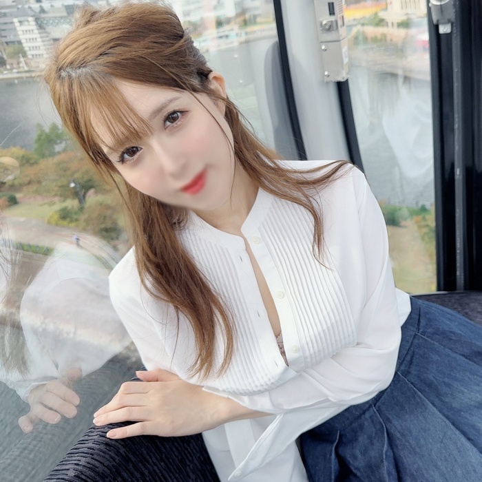 Maki captivated the men at work with her seductive body and was fired for sex work - A single mother who earns money through physical entertainment - Comes with bonus unreleased scenes